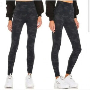 Spanx Look At Me Now Size XS Black Gray Camo Leggings Compression Athleisure